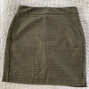 Banana Republic Skirt - Size 4P